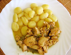 Kuřecí pánev s gnocchi